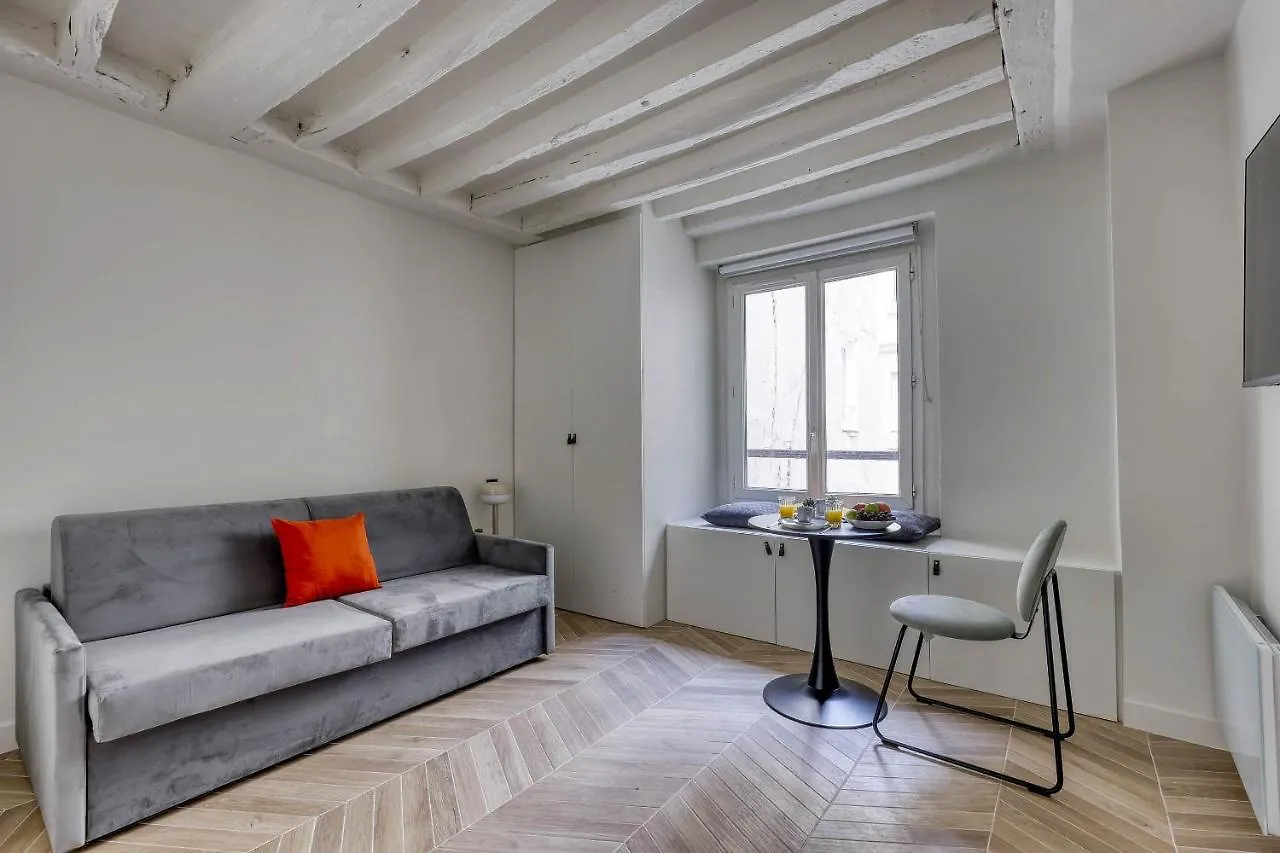 New And Designed Studio Well Equipped - Heart Of Paris 2 0*,